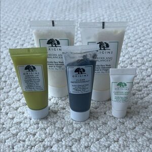 NWOT Set a five sample size origins face wash, hydrating, mask, charcoal mask